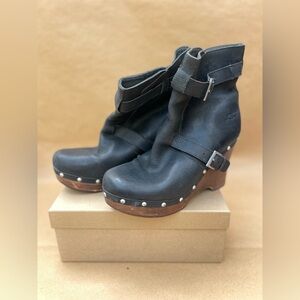 Uggs, Black Leather Clog Booties, Size 9